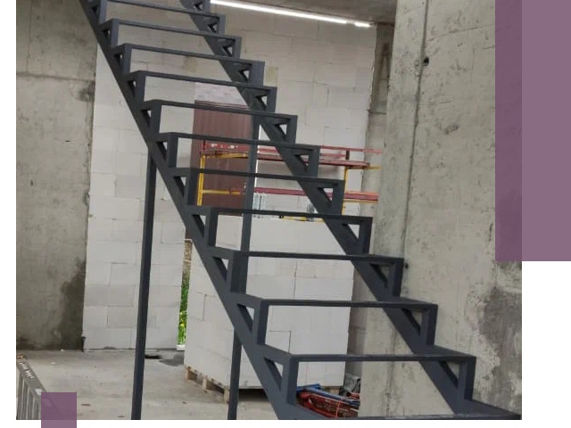 Демонтаж металлических лестниц в Карасуке быстро и безопасно