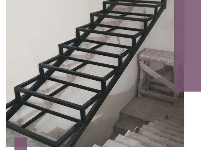 Демонтаж лестниц на металлокаркасе в Карасуке: быстрый вывоз и разбор