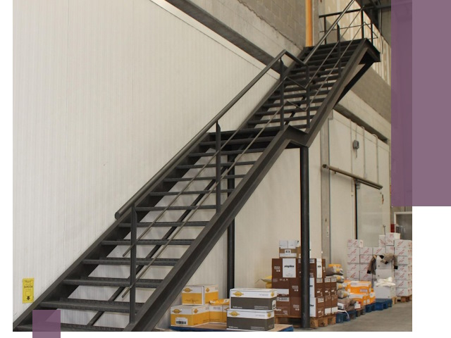 Лестницы для производства в Карасуке — изготовление и монтаж