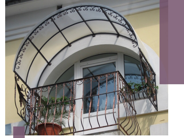 Козырьки над балконом в Карасуке — изготовление и монтаж