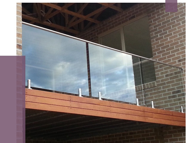 Стеклянные парапеты на крыше и террасе в Карасуке от 11427 руб. | ПРОЛЁТ-Кск